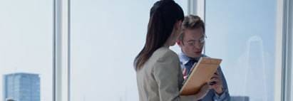 指示を受ける人